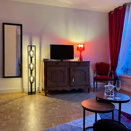Vue Imprenable Sur La Tour Eiffeil * Parigi