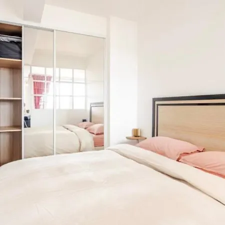 Apartment Vue Imprenable Sur La Tour Eiffeil Paris